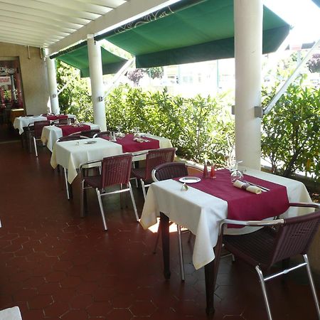 La Châtre Logis Hotel Restaurant Du Lion D'Argent Et Des Tanneries מראה חיצוני תמונה